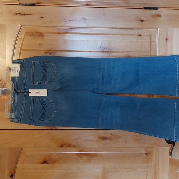 Idyllwind Jean's- NWT - Picture 3 of 7